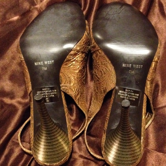 Beautify gold shoes!! - Picture 4 of 4