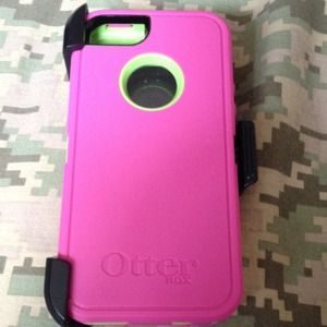 Otterbox defender Iphone 5 case