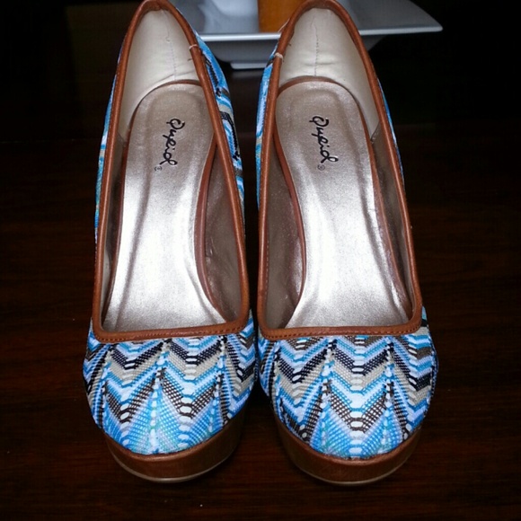 Never been worn Onyx heels - Picture 3 of 3