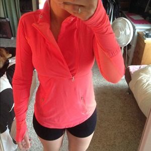 Lululemon run wild half zip size 10