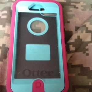 Iphone 5 otter box defender case