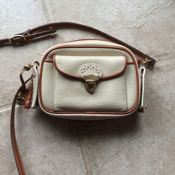Dooney & Bourke Handbags - Dooney and Bourke Crossbody