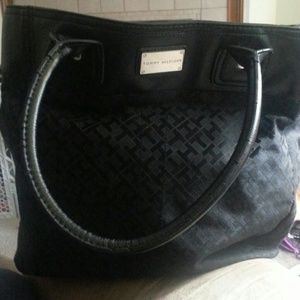 Price cut !! Tommy Hilfiger Tote
