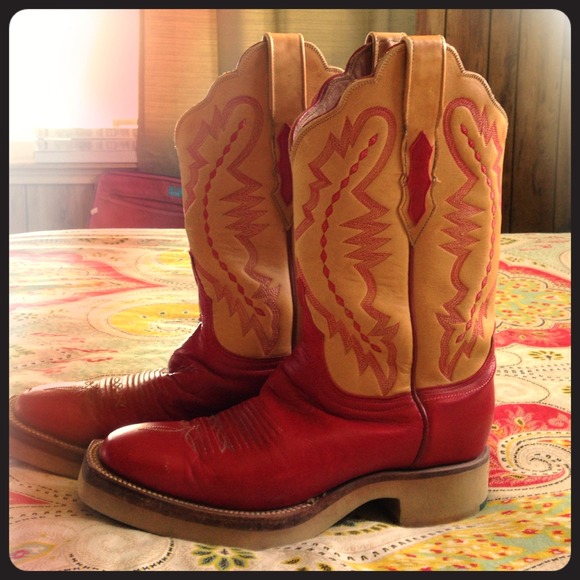 Bundled Red & camel colored Lucchese 2000  boots.