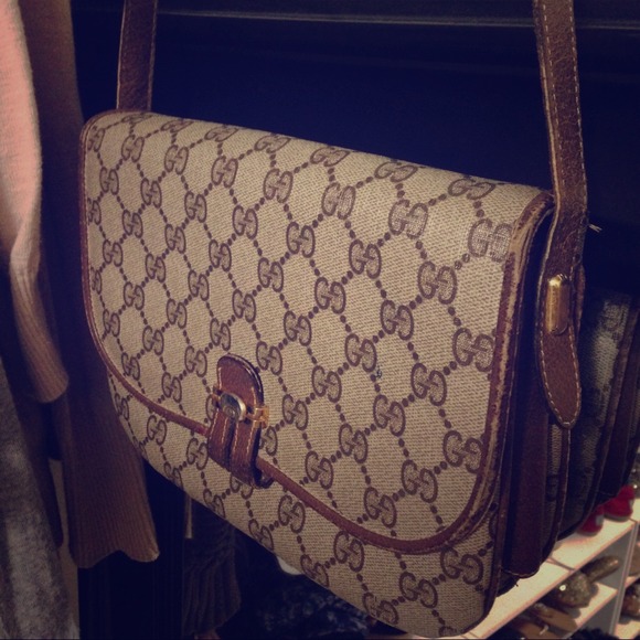 Authentic gucci cross body