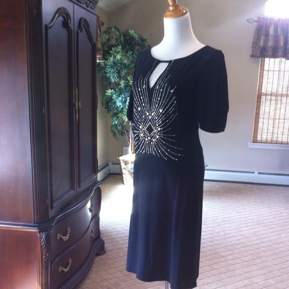 Open arms dress