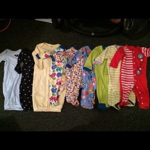 Baby sleepers, tshirts, hats & mitts
