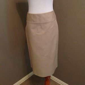 GAP tan skirt