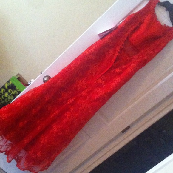 Red elegant dress for special event size 6 - Picture 3 of 4