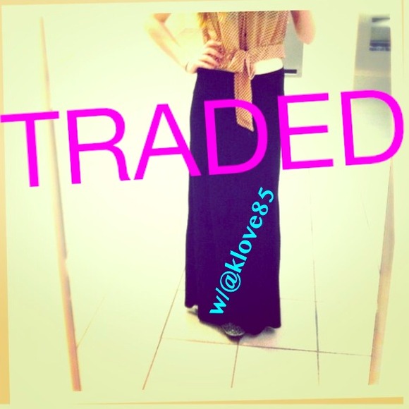 🚫TRADED w/@klove85🚫Black maxi skirt