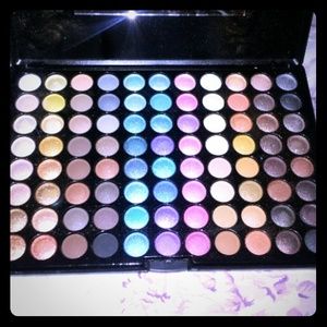 eyeshadow palette