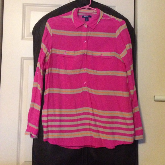 ❌❌SOLD❌❌Pretty spring blouse