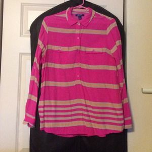 ❌❌SOLD❌❌Pretty spring blouse