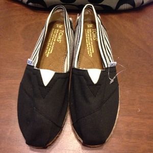 Women new toms