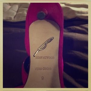 B-Brian Atwood, size 9 designer pump SALE!!!