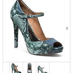 NIB coach peep toe heel