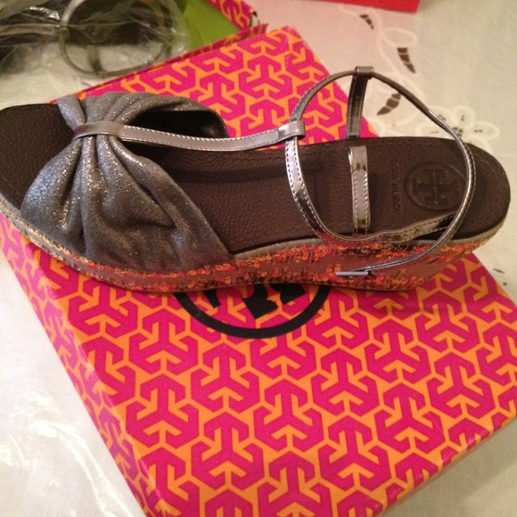 Tory burch ladies full low heel wedge