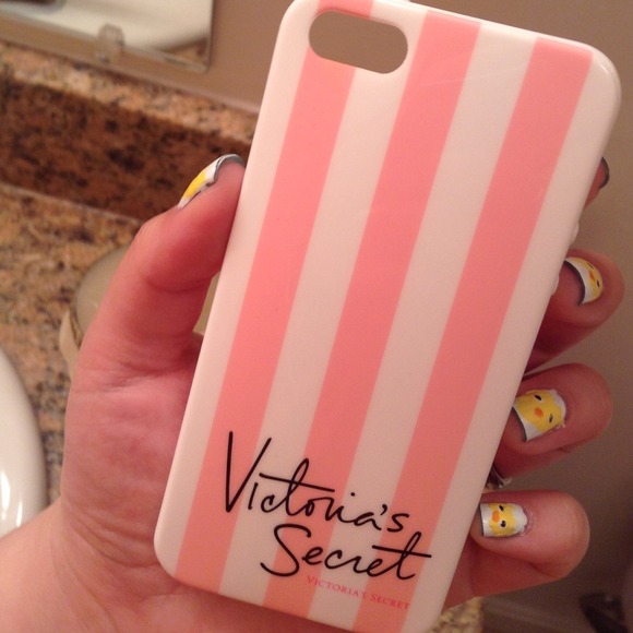 Bundled 💋 - Picture 4 of 4