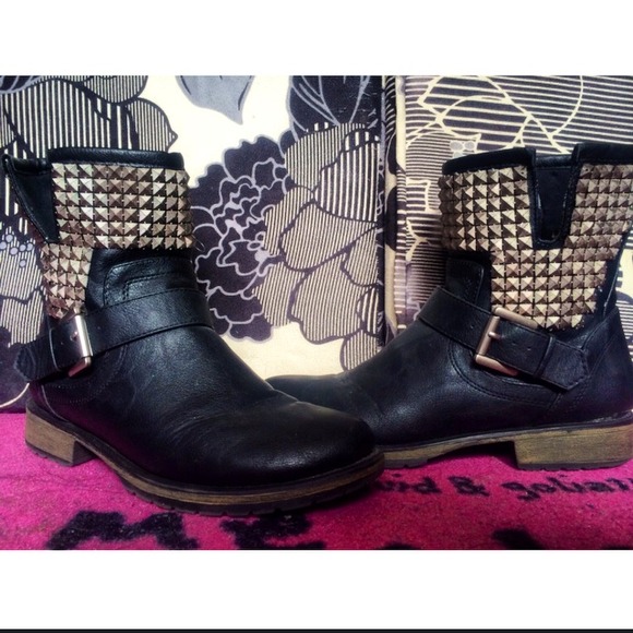 SALE! Black combat booties