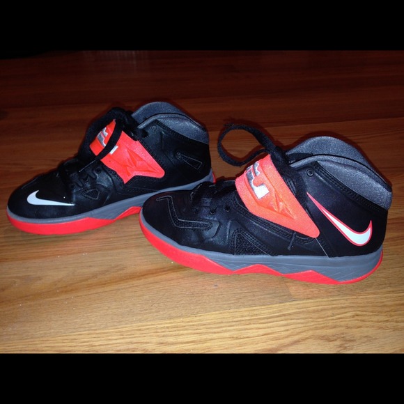 Red & Black Lebron's - Picture 2 of 4