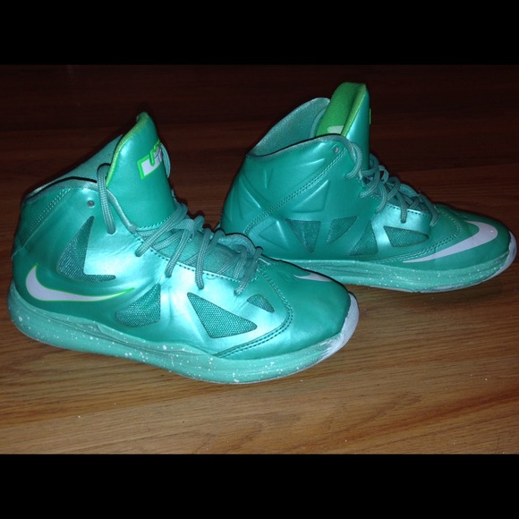 Lebron's - Picture 1 of 4