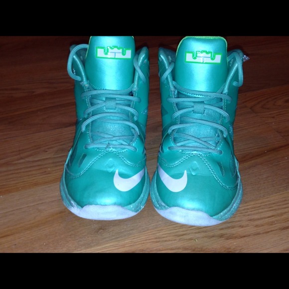 Lebron's - Picture 2 of 4