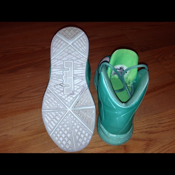 Lebron's - Picture 3 of 4