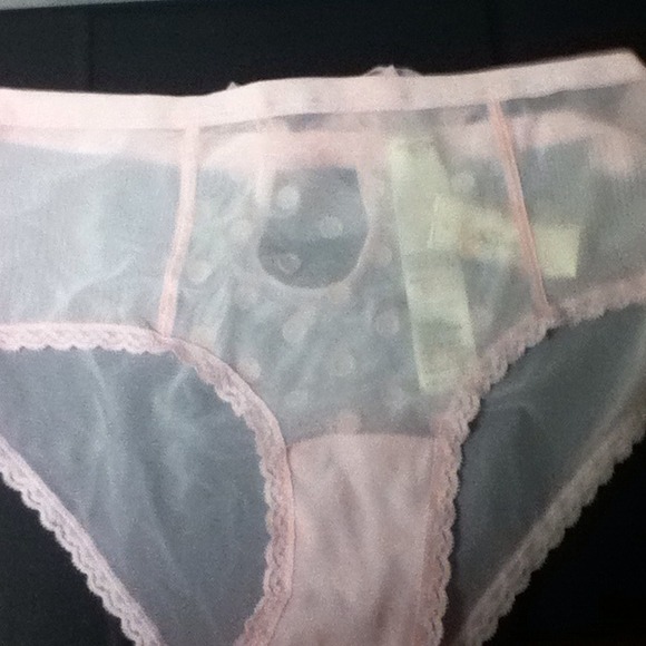 Brand new vintage gilly hicks panty and bra set - Picture 2 of 3