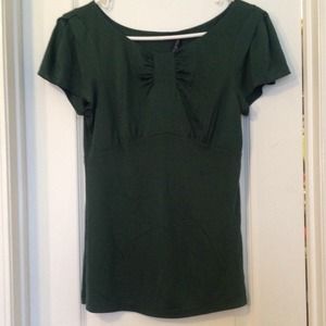 100% silk green top! 💯