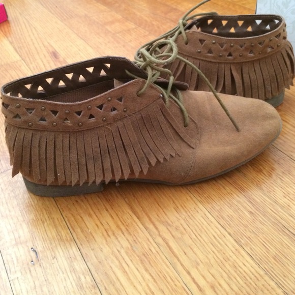 Shoes - Suede brown fringe booties