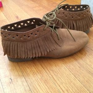 Suede brown fringe booties