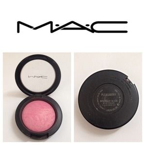 MAC mineralize blush in Pleasantry