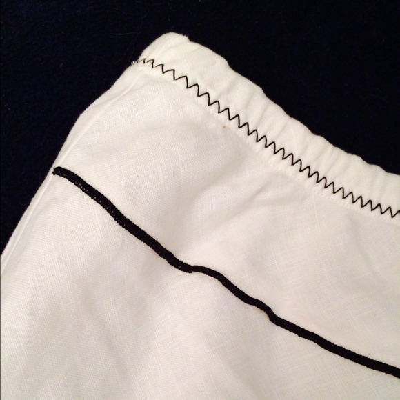 UNIFORM - John Paul Richard WHITE LINEN SKIRT - Picture 3 of 4