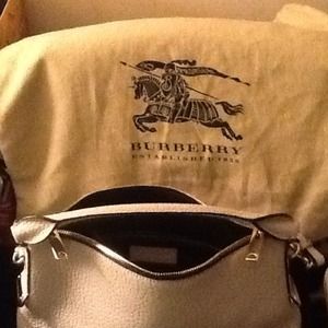 Additional pics of Burberry purse