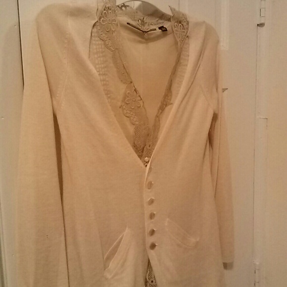 Anthropologie Sweaters - LAST CHANCE Anthropologie sweater with lace