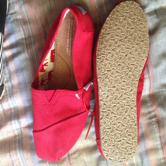 New Red Toms