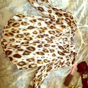 Old navy button up. (:  XS