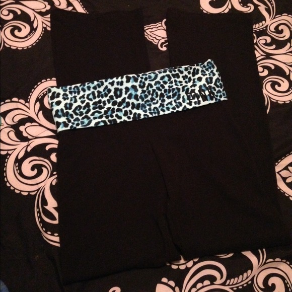 VS Pink Leopard Bootcut yogas