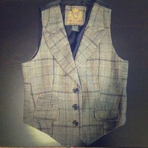 BB Dakota Plaid Vest