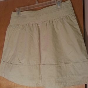 Khaki american eagle skirt. Size 2.