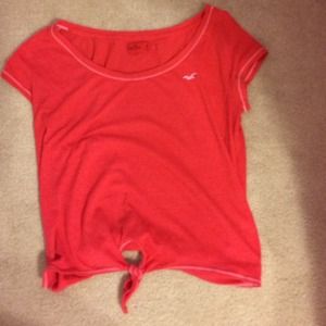 Super cute hollister shirt