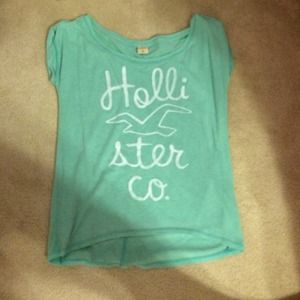 Super cute hollister shirt