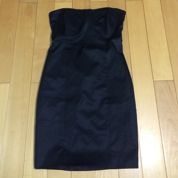 Bebe black strapless cocktail dress w lace details