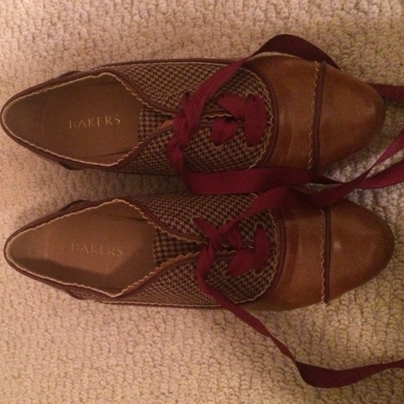 I'm also thinking about selling these shoes - Picture 1 of 3