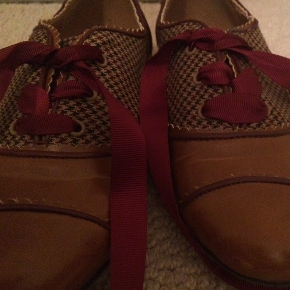 I'm also thinking about selling these shoes - Picture 3 of 3