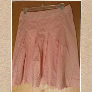 Old navy pink pleated skirt. Size 1.