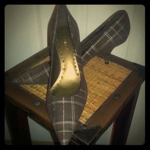 BCBG Girls Brown Plaid Heels/Pumps SZ 38 Euro (8)