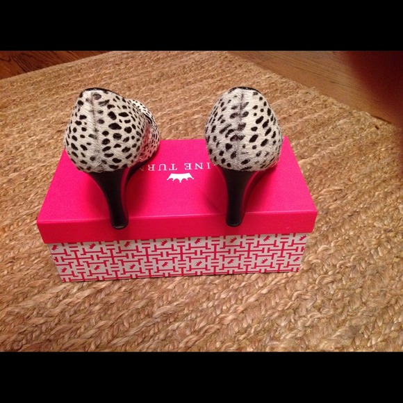 RESERVED Ann Taylor wedges - Picture 2 of 4