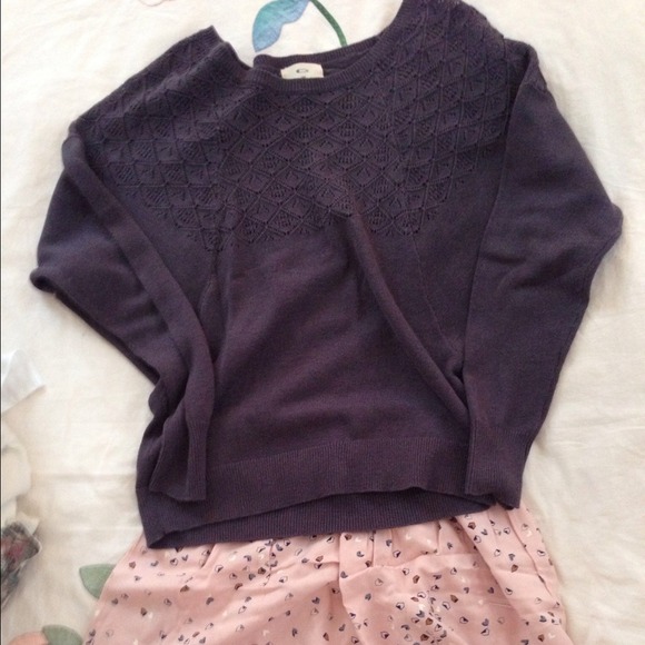 Sweater and skirt - Picture 2 of 2