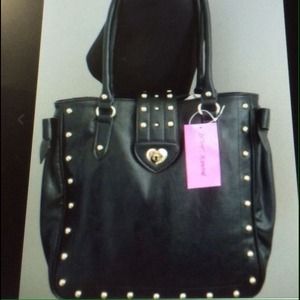🌺Betsey Johnson Heart Lock large Tote🌺